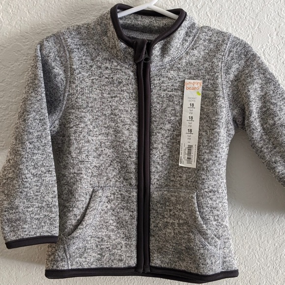 *NWT* Zip-up Gray Fleece Jacket w/ Pockets 18M - Picture 2 of 8